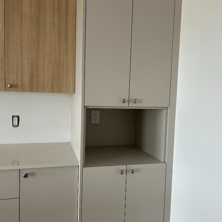 NEUF 4 ½ PLUS PIÈCE BUREAU FERMÉ À 1550$/MOIS À SABREVOIS - Photo 1