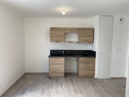 Location Appartement 2 pièces 44m² ORLEANS 45000 - Photo 2
