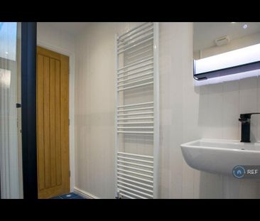 9 bedroom terraced house to rent - Photo 6