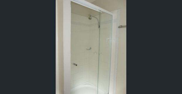 LARGE DUAL LIVING HOME WITH AIR CON CLOSE TO BEACH! - Photo 1