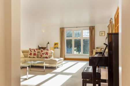 3 bedroom apartment to rent - Photo 4