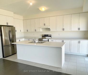 For Lease - 160 William Booth Avenue, Newmarket, Ontario - Photo 6