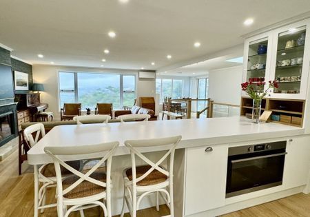 Three Bedroom Home with Spectacular Views - Photo 2