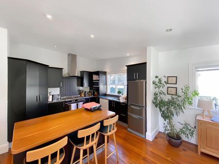 209 Victoria Road, Devonport - Photo 2