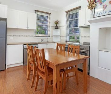 Well presented 3 bedroom family home - Photo 1