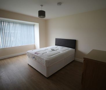 4 Bed Student Accommodation - Photo 2