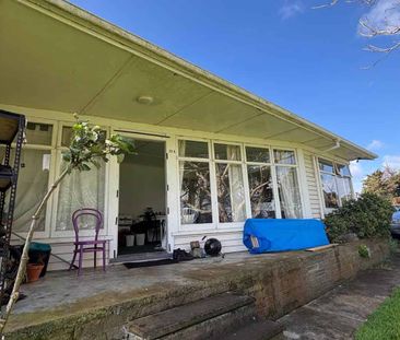 “Live Close to Everything Panmure Has to Offer” - Photo 4