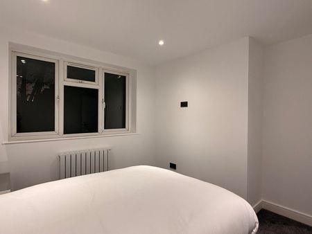 3 Bed Semi-Detached House, Wymering Road, W9 - Photo 5