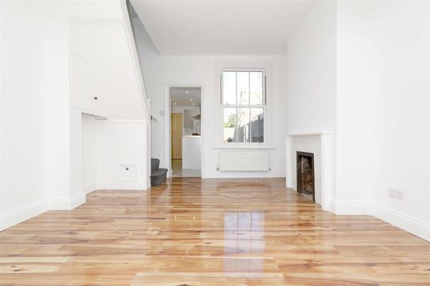 2 bedroom house to rent - Photo 1