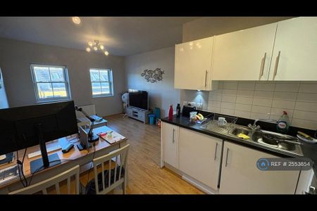 1 bedroom flat to rent - Photo 4