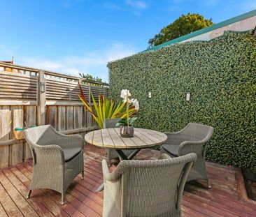 Timeless Elegance Meets Modern Comfort in Box Hill High School Zone - Photo 5