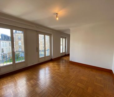 A LOUER. Disponible Immédiatement. Charmant Appartement T2 bis, En ... - Photo 2