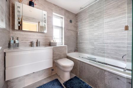 3 bedroom terraced house to rent - Photo 4