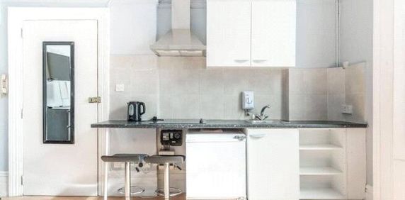 Marloes Road, London, W8 flat to rent - Photo 2