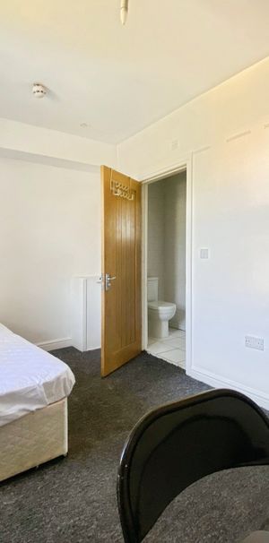 1 bed to rent in Sussex Place, Slough, SL1 - Photo 1