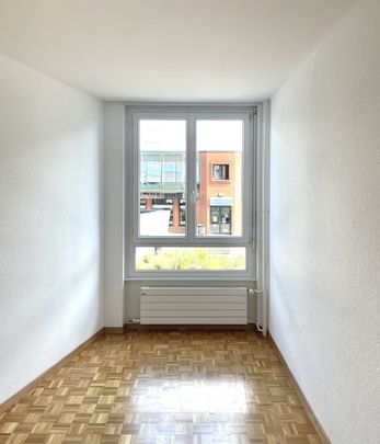 Proche Aéroport et organisations internationales - Foto 1