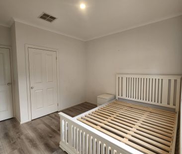 Craigieburn - Photo 6