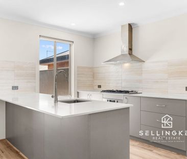 SellingKey presents 14 Rockvale Crescent, Harrisdale! - Photo 4