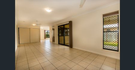 Family Home On Fitzgerald! - Photo 2