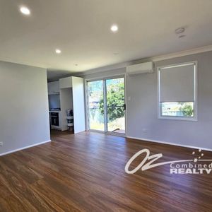 Like New Two Bedroom - Photo 2
