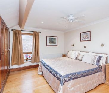 3 bedroom penthouse to rent - Photo 3