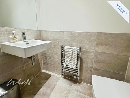 4 bedroom semi-detached house to rent - Photo 3