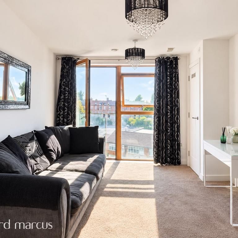2 bedroom flat to rent - Photo 1