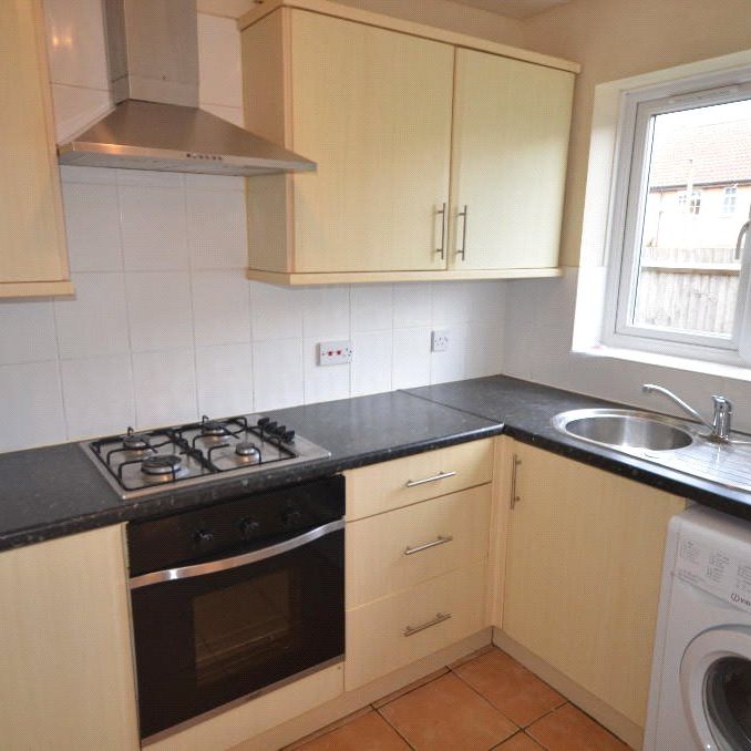 3 bedroom house to rent Pettingrew Close, Walnut Tree, Milton Keynes, Buckinghamshire, MK7 - Photo 1