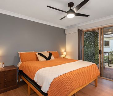 Exquisite Three Bedroom Townhouse - Photo 5