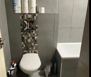 Room in a Shared Flat, Lewisham Road, SE13 - Photo 3