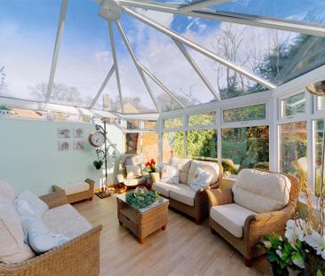 5 bedroom detached house to rent - Photo 2