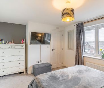 3 bedroom semi-detached house to rent - Photo 5