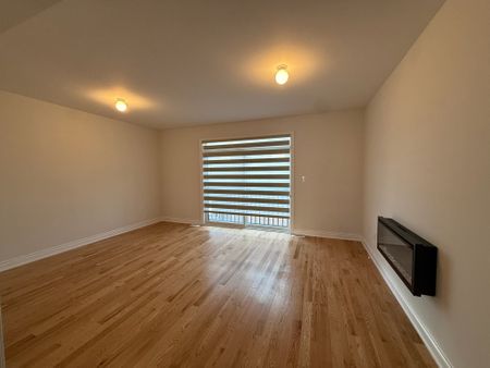 For Lease - 120 Tennant Circle, Vaughan, Ontario - Photo 5