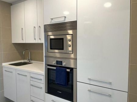 2 room luxury Apartment for rent in Benidorm, Valencia - Photo 5