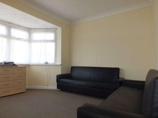 Linden Road, South Reading, Berkshire, RG2 - Photo 1