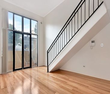 Funky Loft Apartment - Photo 1