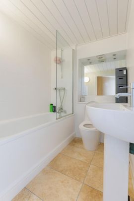 2 bedroom duplex to rent - Photo 1