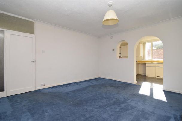 Denby Dale Road West, Calder Grove, Wakefield - Photo 1