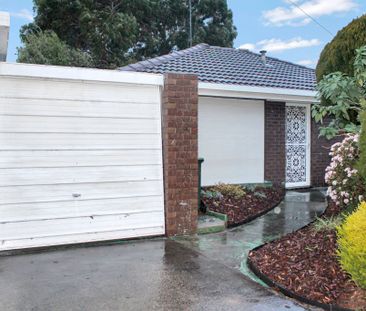 TWO BEDROOM UNIT IN PRIME LOCATION - Photo 2