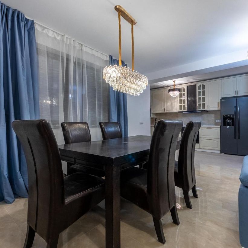 Vila 4 camere Otopeni - Photo 1