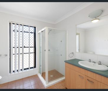 Stylishly Updated Townhouse in Prime Coorparoo Location - Photo 1