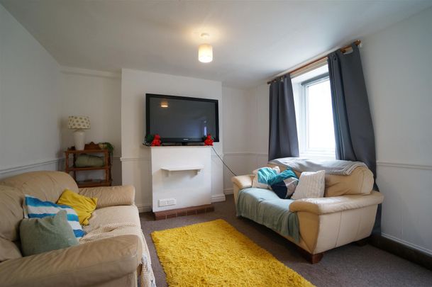 3 Upper Garth Road - Photo 1