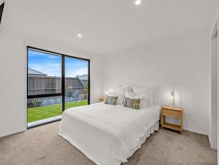 Lovely three bedroom home in Pegasus! - Photo 5