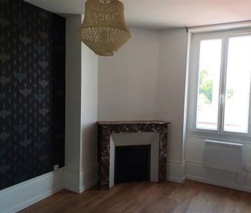 Location appartement 4 pièces - 85m² à Villeneuve sur yonne (89500) - Photo 3