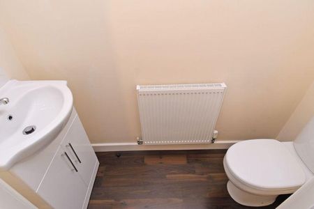 2 bedroom semi-detached house to rent - Photo 2