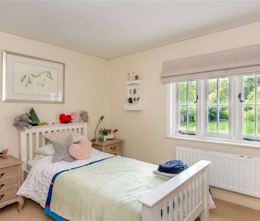 Character family home in a village setting - Photo 6