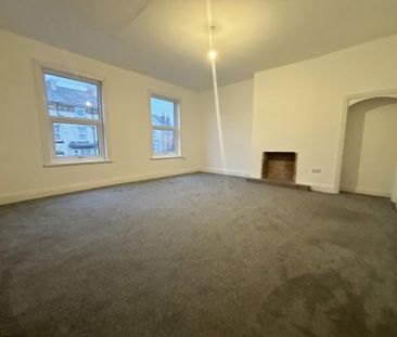 4 bedroom terraced house to rent - Photo 2