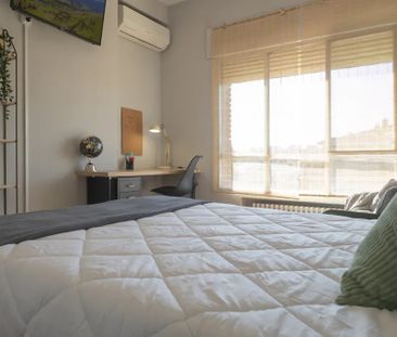 Calle de Cavanilles, Madrid, Community of Madrid 28007 - Photo 5