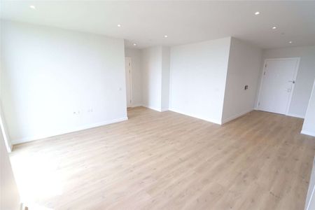 Unfurnished One Bedroom Apartment in the Meadowside Development. - Photo 2