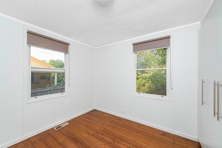 25 Carrington Street, Deakin. - Photo 2